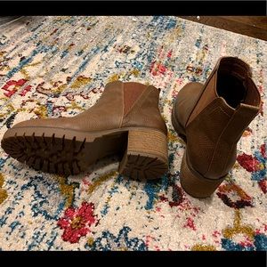 MIA Lug Sole brown boot